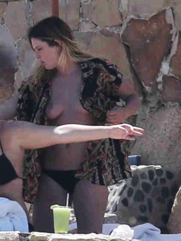 Rumer Willis Tallulah Willis Topless Boobs Bikini Candids In Cabo San Lucas 09