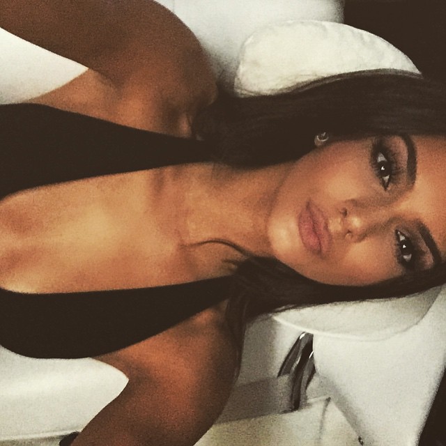 Kendall-Jenner-Tits-1