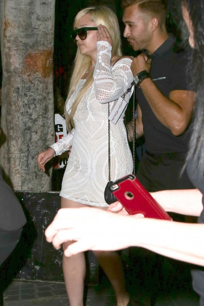 Amanda-Bynes-Heads-To-A-Party-In-LA-02-760x1140