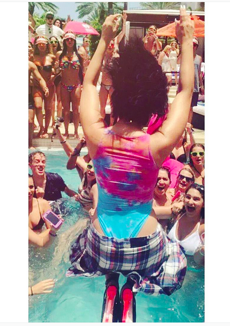 Demi-Lovato-Pool_Party-1