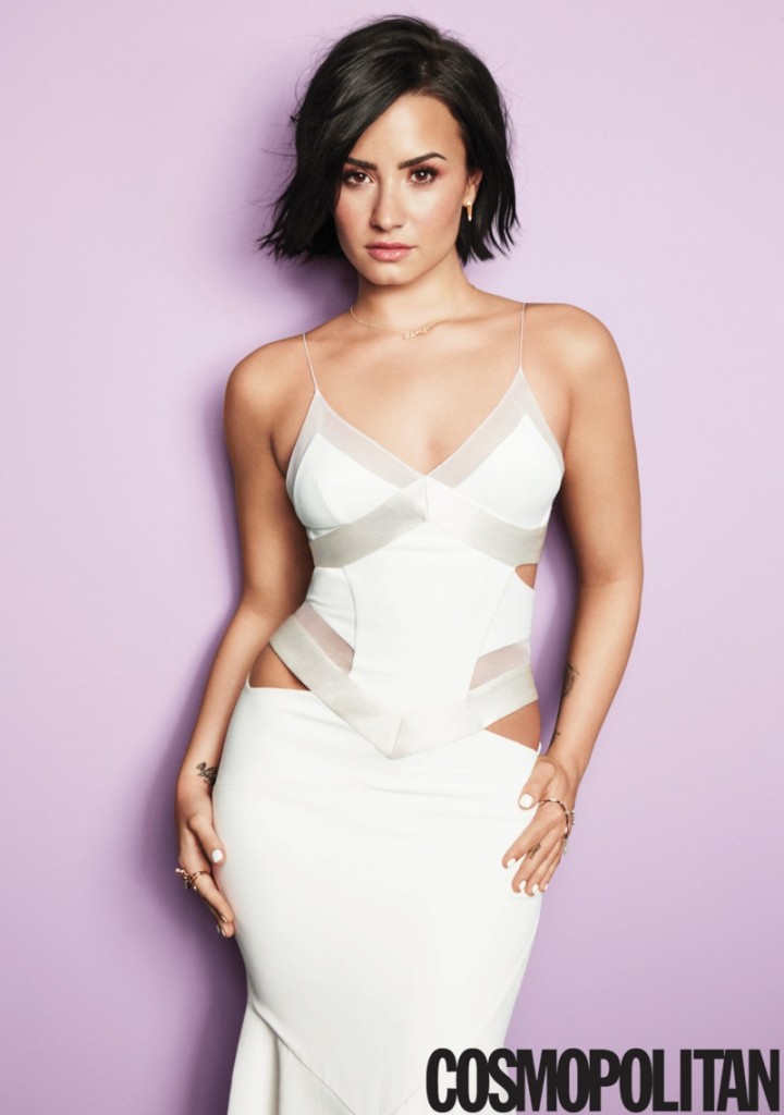Demi-Lovato-Cosmopolitan-September-2015-Cover02