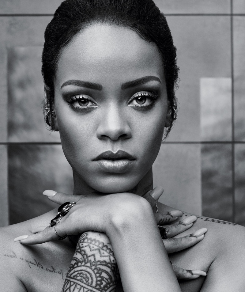Rihanna-T-Style-Pictures-2015-02