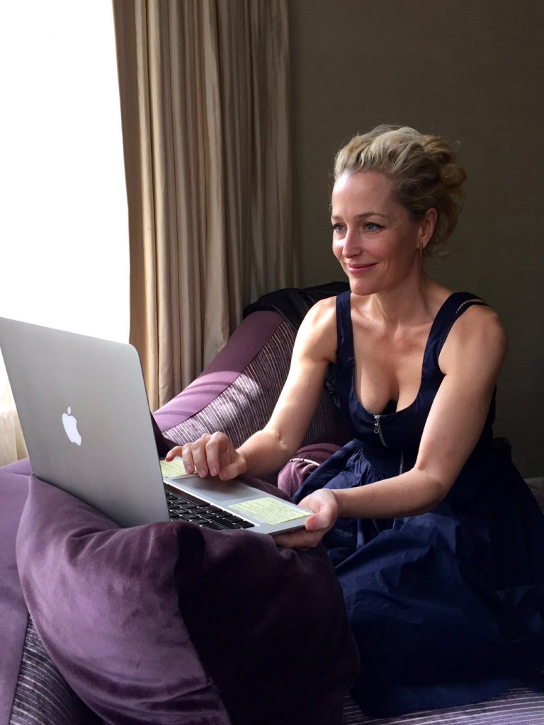 Gillian Anderson Tits On A Computer For The Nerds Of The Day