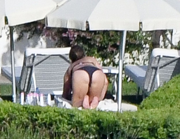 Jennifer-Aniston-Sexy-Topless-46-624x481