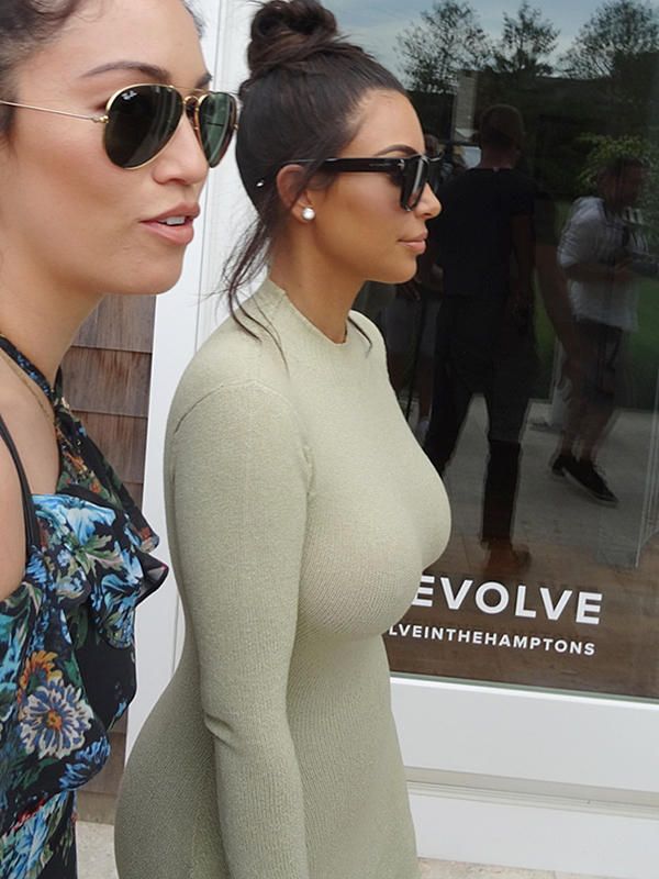 Kim-Kardashian-Sexy-10