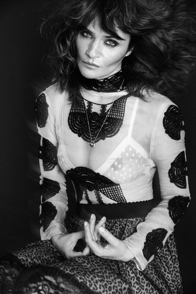 Helena-Christensen-Vogue-Portugal-Sexy-2016-Cover-Photoshoot05