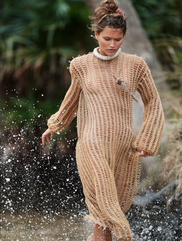chloe-lecareux-elle-australia-swimsuits-2016-editorial08