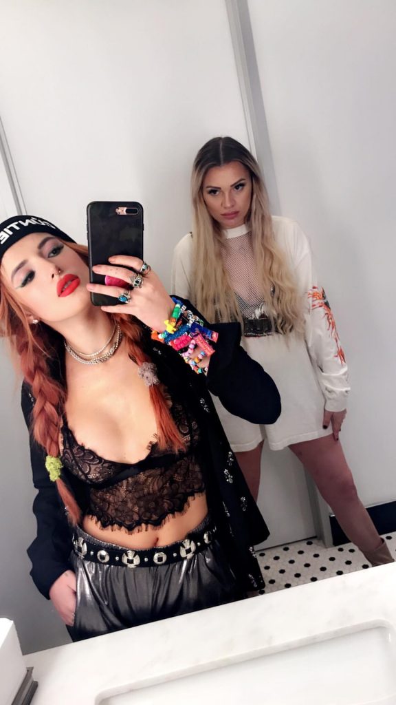 Bella Thorne tits out in mirror selfie