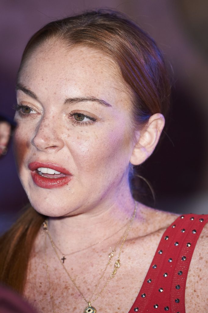 Lindsay Lohan bloated face at an event
