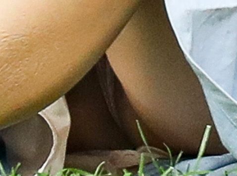 Maggie Gyllenhaal pink panties upskirt close up