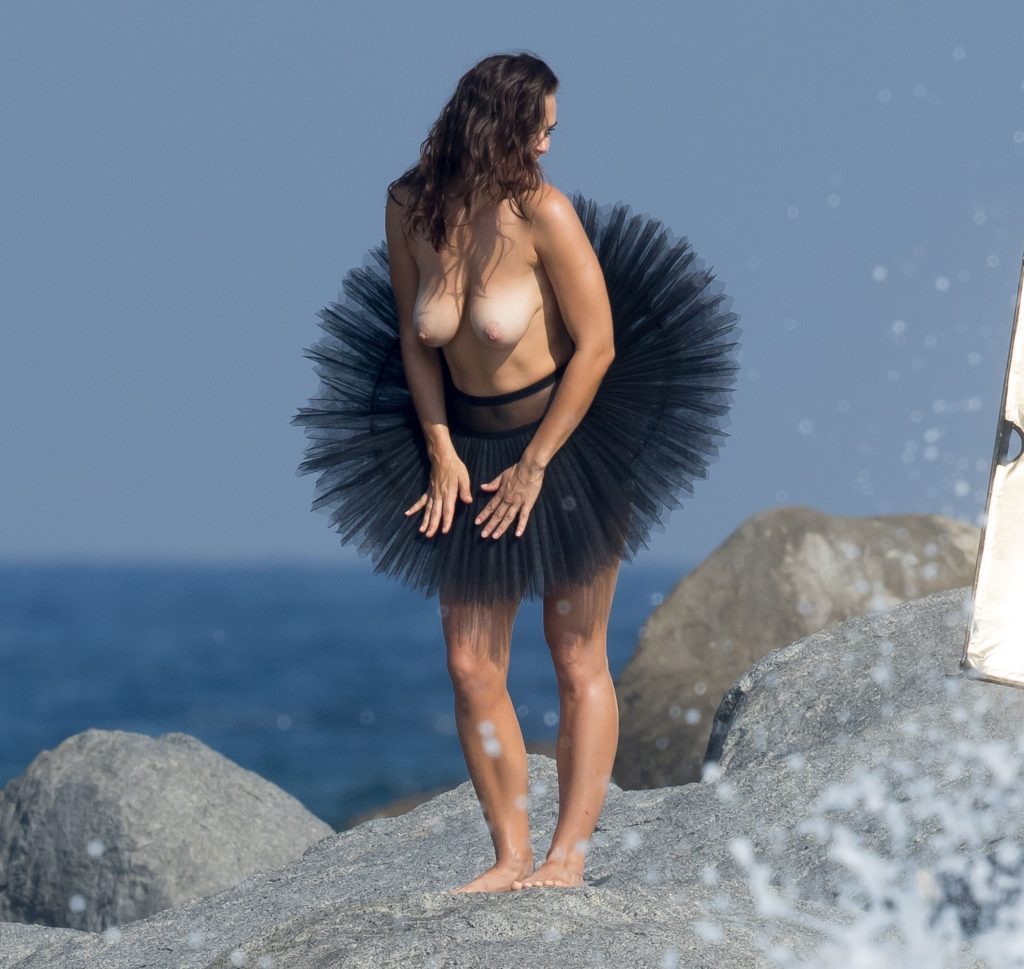 Myla Dalbesio  Topless SI Model