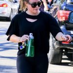 Hillary Duff's Cameltoe Leaving the Gym