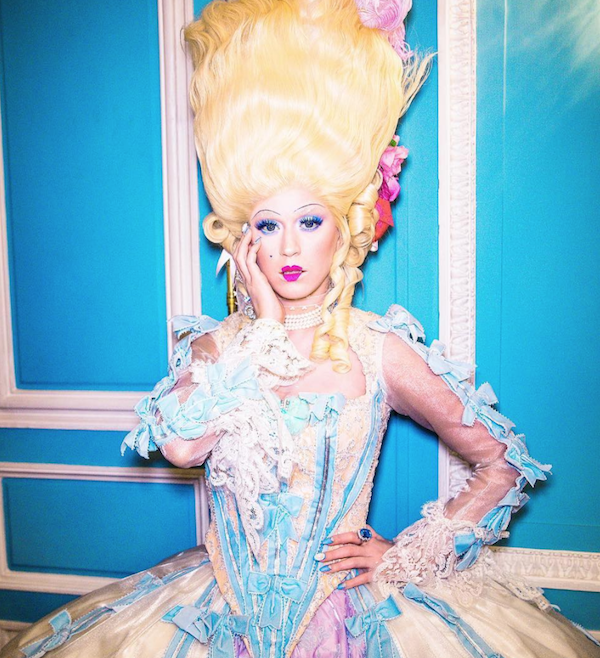 Katy Perry Fetish Gear as Marie Antoinette 