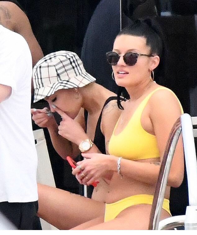 Halsey singer snorting cocaine on a yacht in maimi in a black bikini