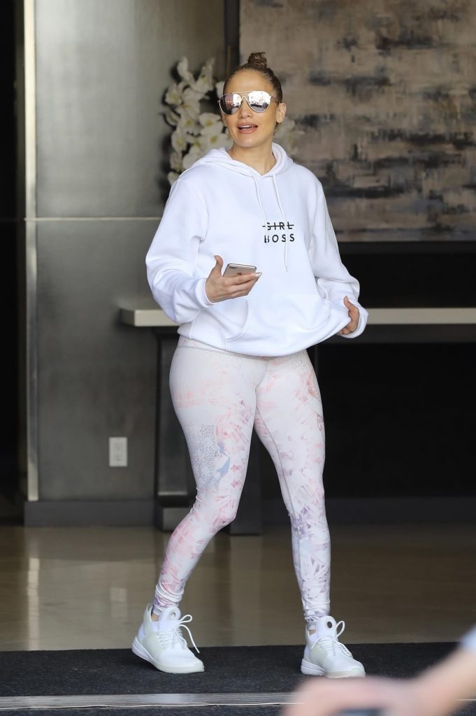 Jennifer Lopez big hips in tight white leggings