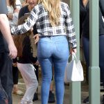 J.Lo ass in Tight Jeans