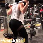Ariel Winter pretending to work out