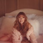 Jane Seymour getting naked in bed