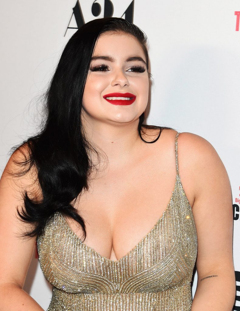 Ariel Winter big cleavage in a silver dress on the red carpet