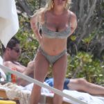 Jessica Simpson Big Tits and Fat ASs in a Bikini on Vacation 1