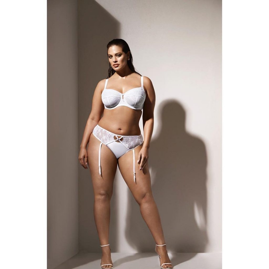 Ashley Graham Fat in White Bra and Panties