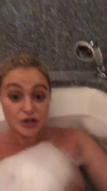 Iskra Lawrence Nip Slip in the Bath
