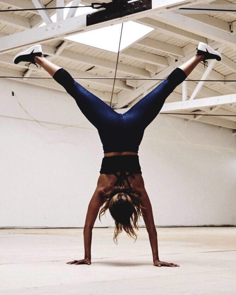 Halle Berry Ass in Leggings Upside Down