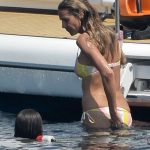 Heidi Klum Hot Eugenics Body in a Bikini Getting Wet