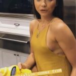 Sarah Hyland Weird Tits Yellow Dress Hard Nipples