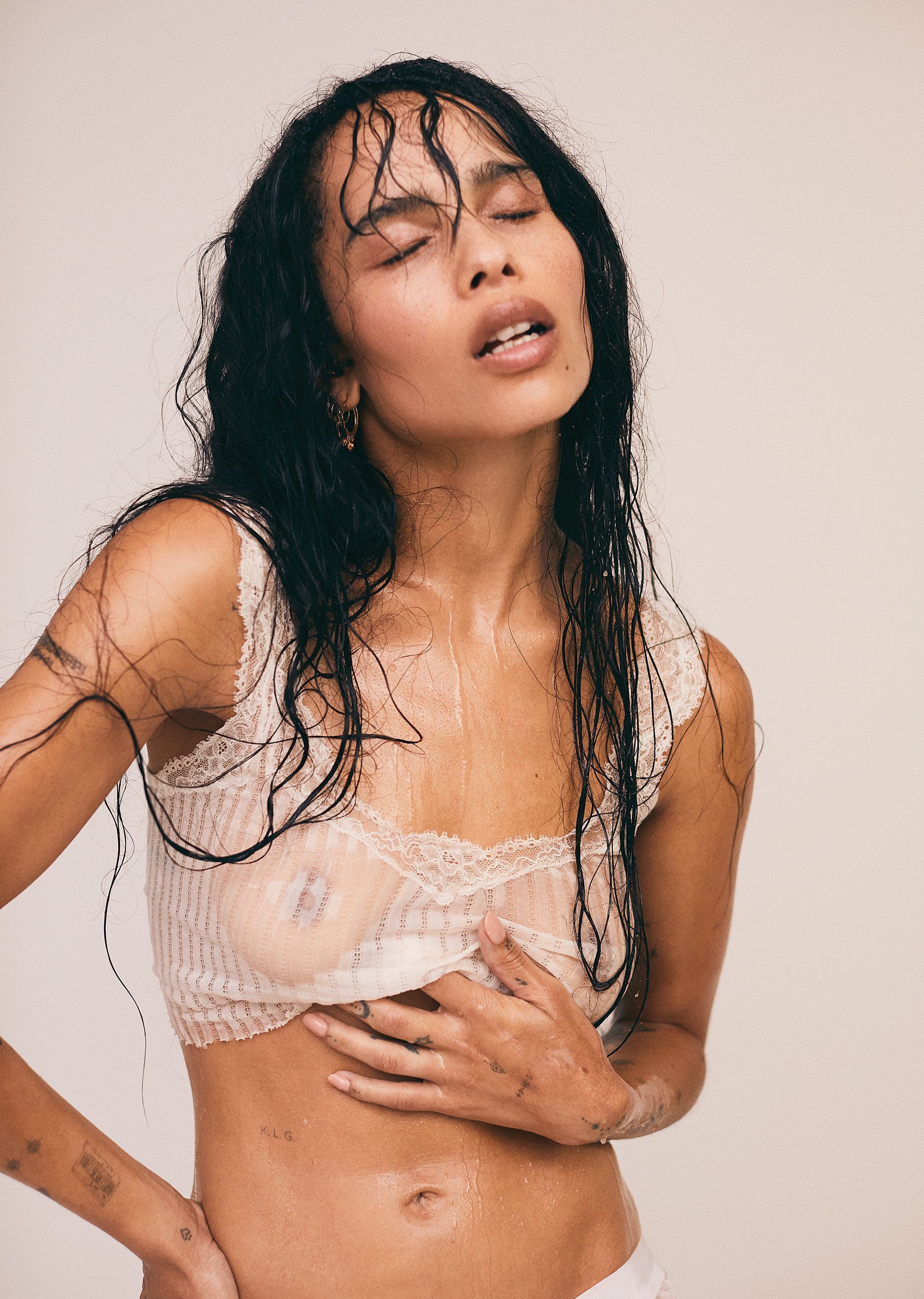 Zoe Kravitz Nude Nipples Rolling Stone Wet T Shirt 6430