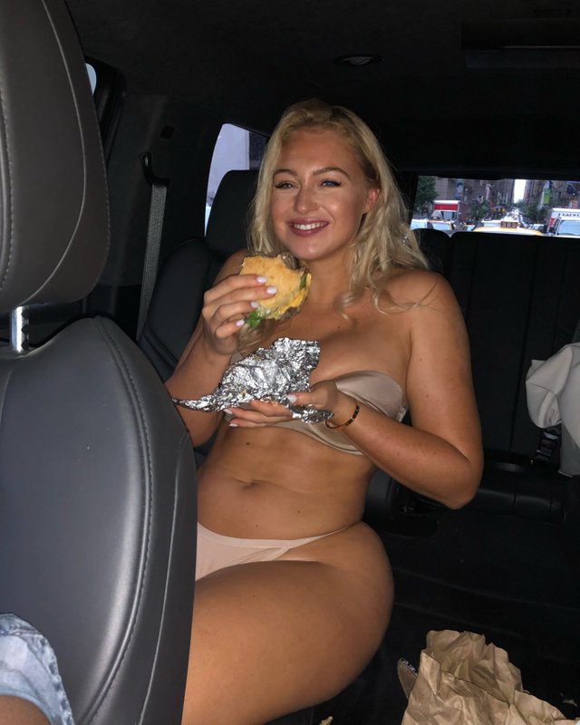 iskra lawrence big fat fuck eating a burger in bra and nude thong