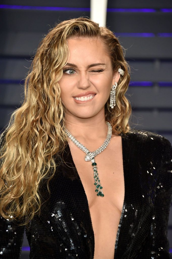 Miley Cyrus Tits Oscars