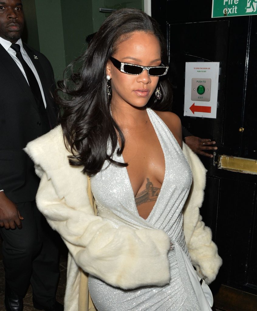 Rihanna Big Tits Braless