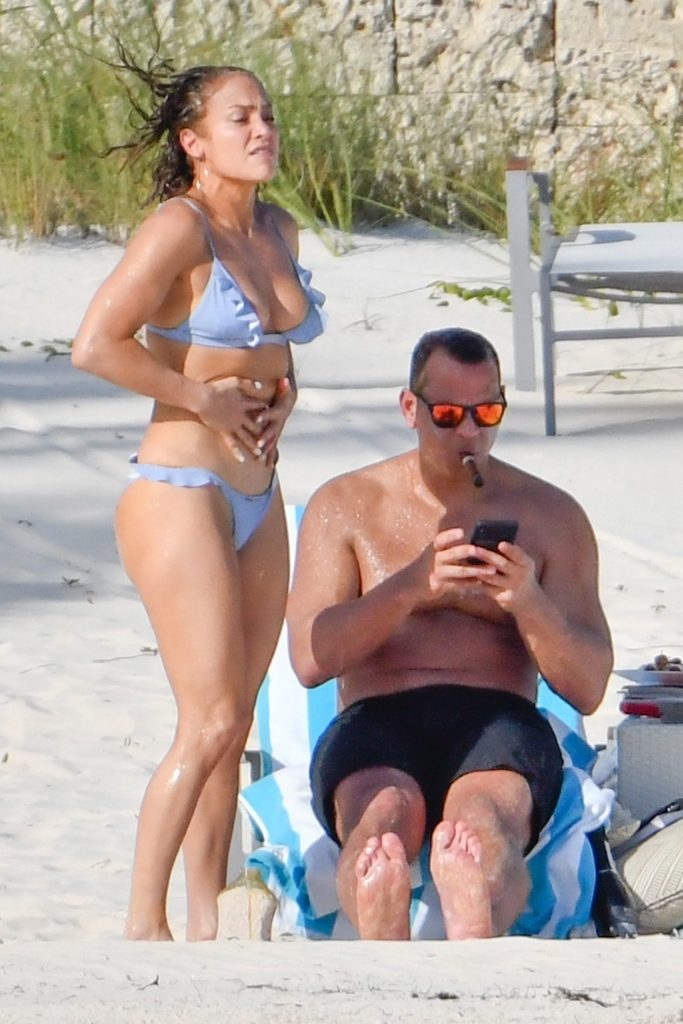 Jennifer Lopez Oiled Up Bikini