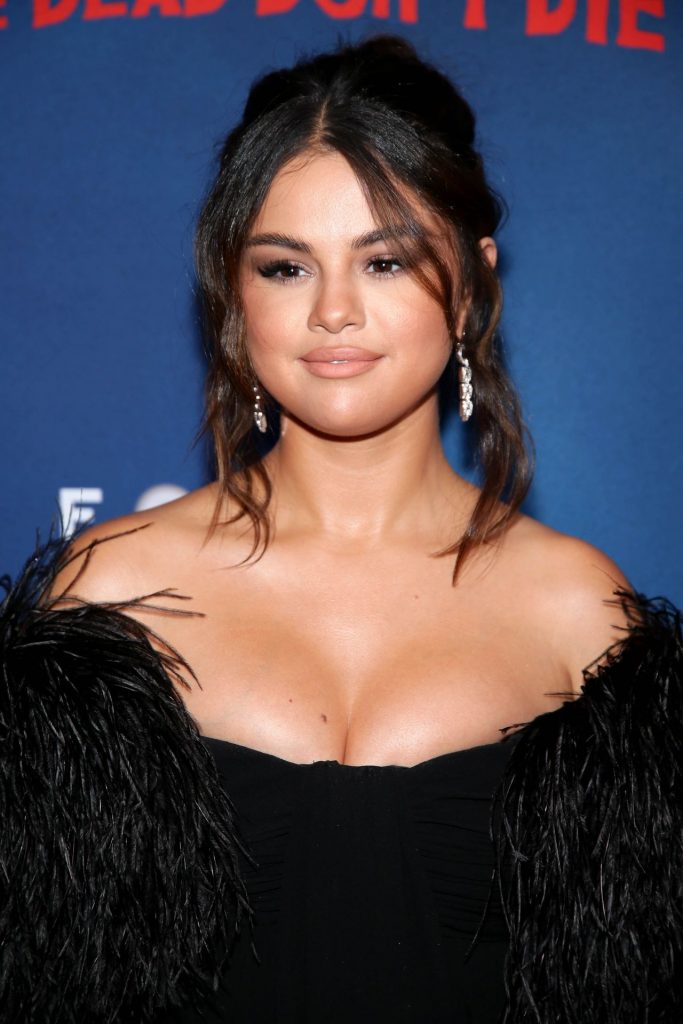Selena Gomez New Tits Face