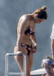 Katharine McPhee Bikini Pussy Check