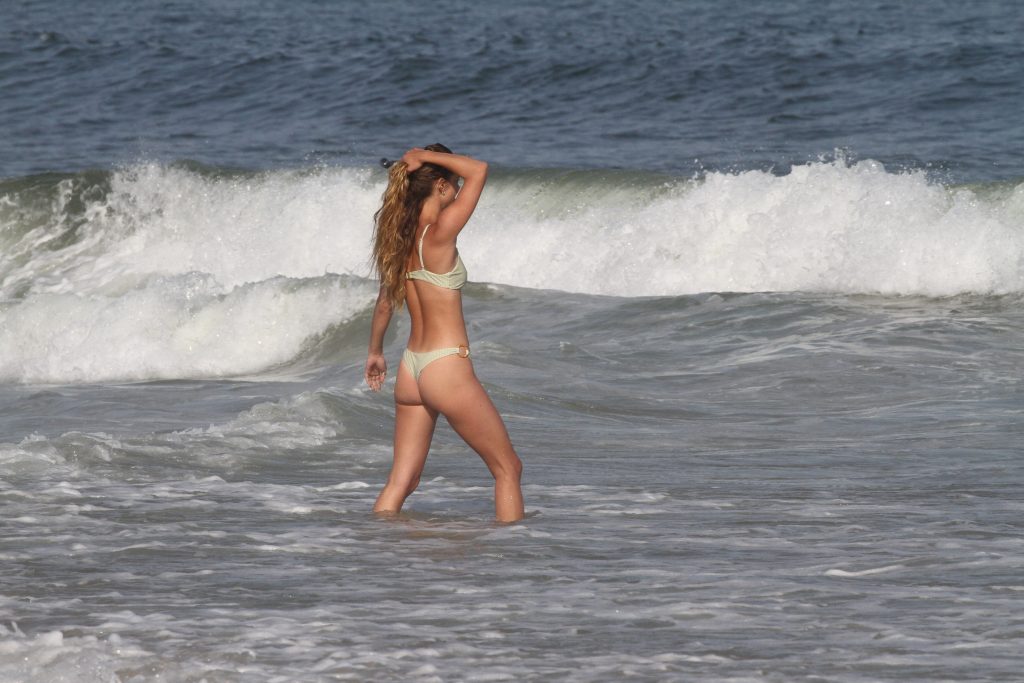 Nina Agdal Wet Bikini