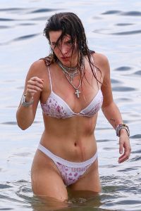 Bella Thorne Nipples Bikini