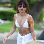 Sarah Hyland Tits