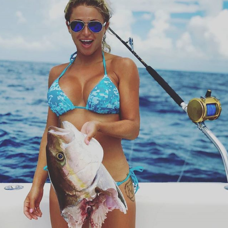 Top 10 Fishing Girls of the DAy