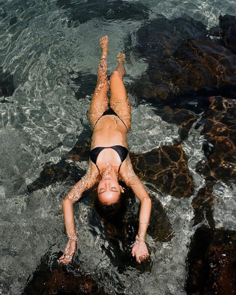 Inka Williams Wet Bikini