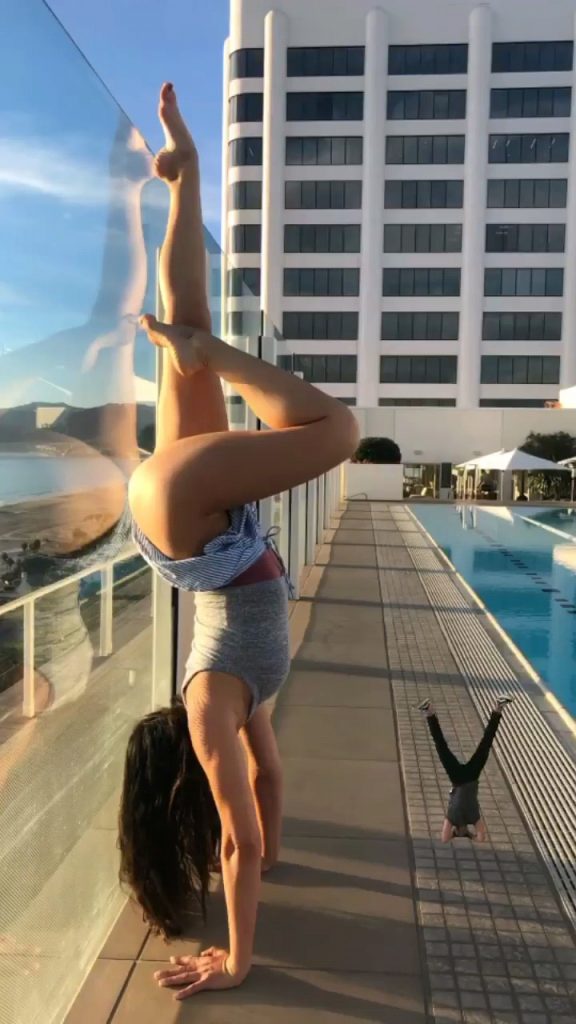 Olivia Munn Handstand 