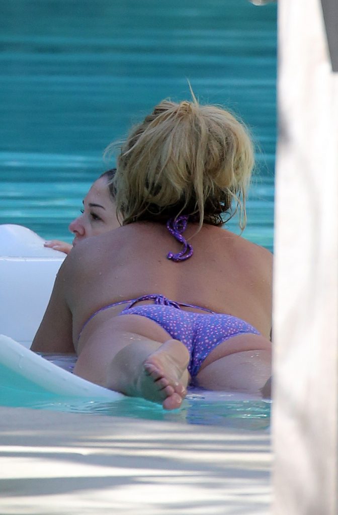 Britney Spears Wet Bikini