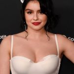 Ariel Winter’s Hairy Face and Big Tits