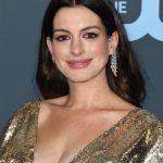 Critics Choice Awards Anne Hathaway Tits Out