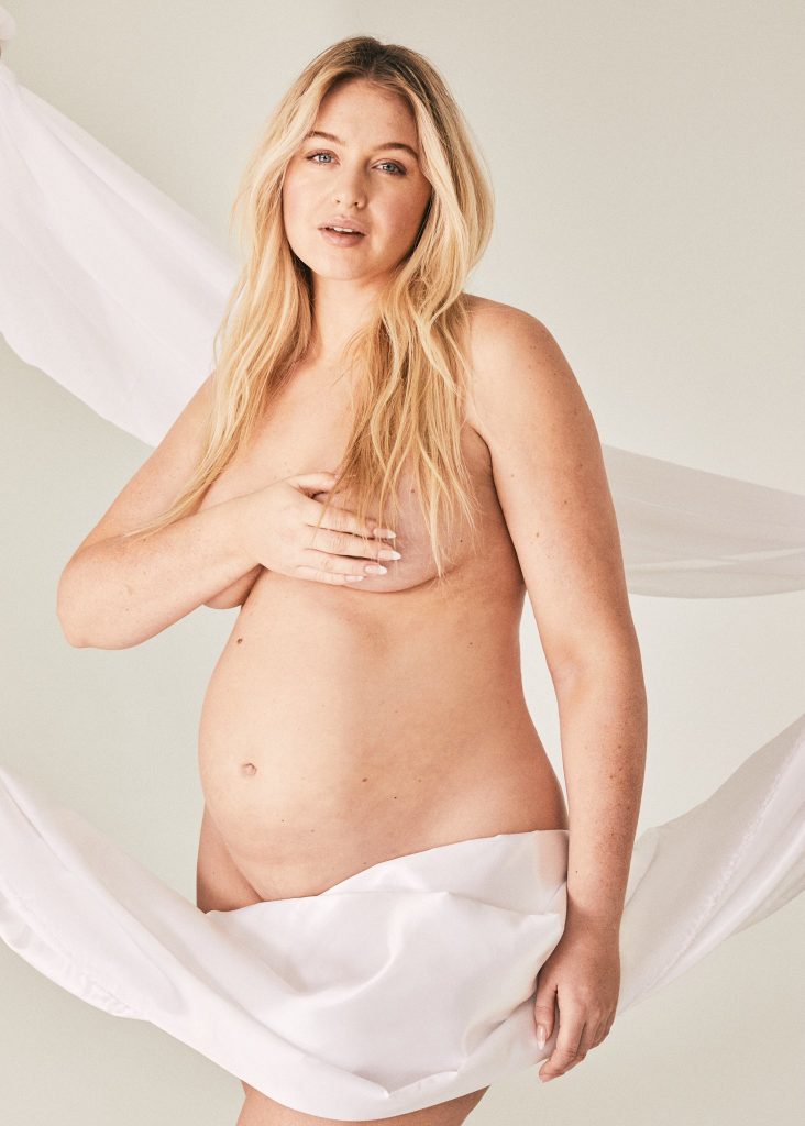 Iskra Lawrence Naked and Pregnant