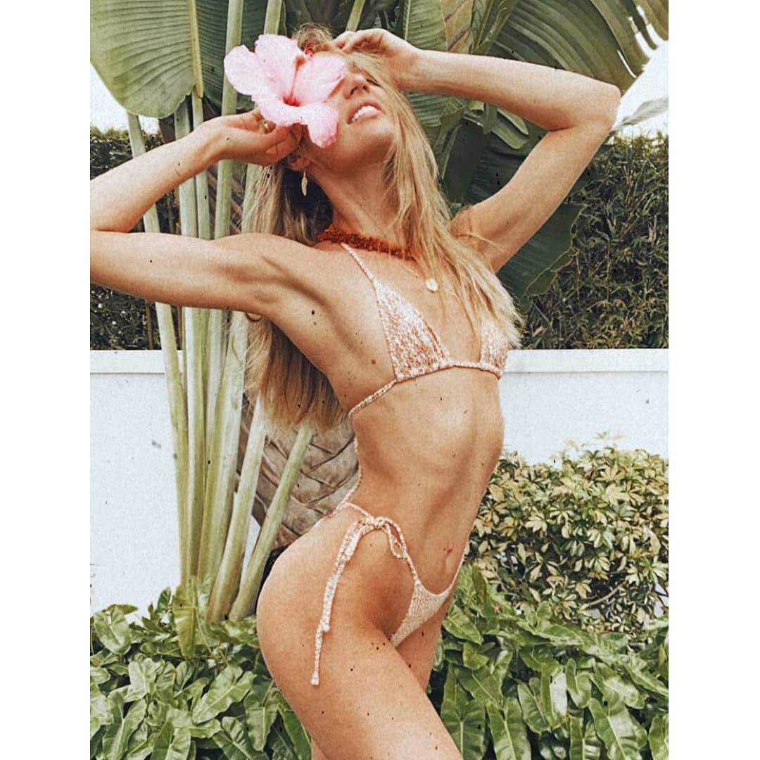 Candice Swanepoel Bikini 7604