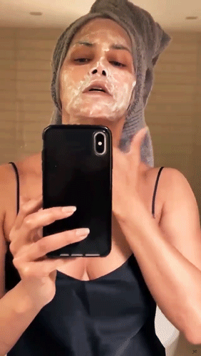 Halle Berry White Face Skin Bleaching