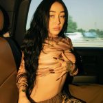 Noah Cyrus TIts