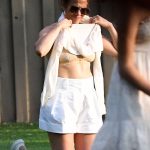 Jennifer Lopez Strips Nude Bra